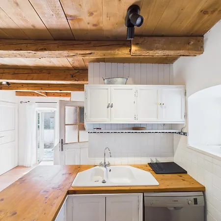 Apartament Pavi Romantic Stone House K13
