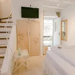 Pavi Romantic Stone House K13 * Kornić