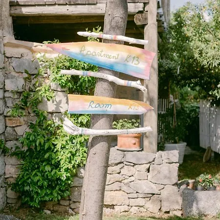 Pavi Romantic Stone House K13 Lejlighed Kornić